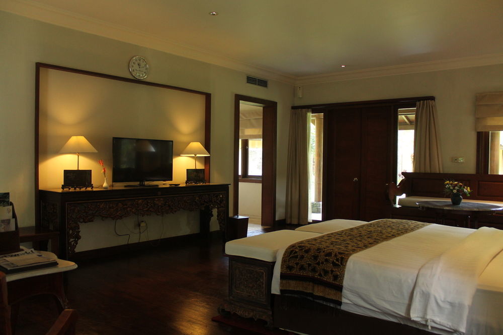 Laras Asri Resort & Spa Salatiga Exterior photo